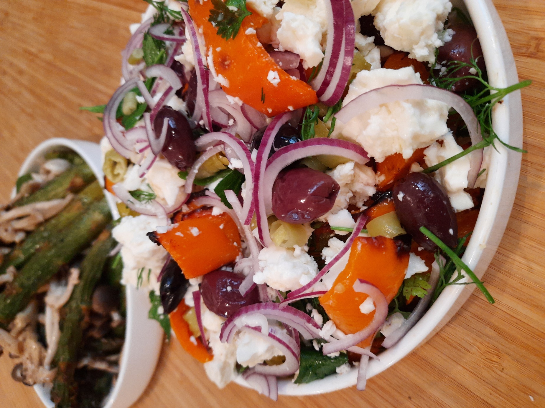 Afbeelding met voedsel, bord, groente, salade

Automatisch gegenereerde beschrijving